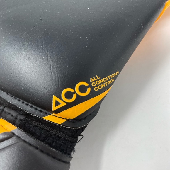 New Nike Vapor Grip 3 Goalkeeper Gloves Soccer CN5650-010 Black/Laser Orange 6 - Picture 6 of 7